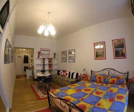 Pragues Rainbow Guest House 外观 照片