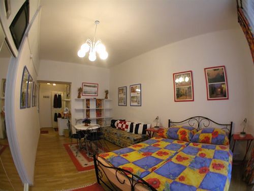 Pragues Rainbow Guest House 外观 照片